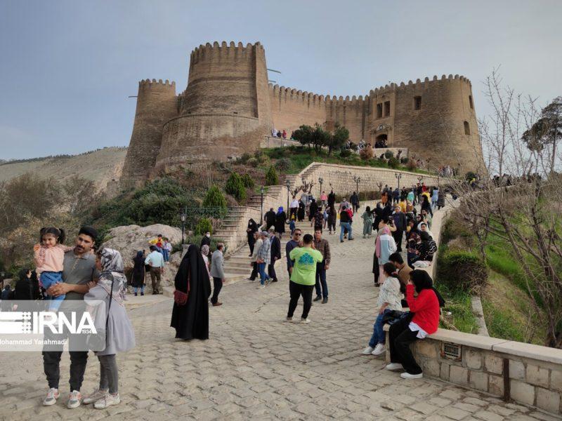 ۱۲ هزار گردشگر از قلعه فلک‌الافلاک دیدن کردند