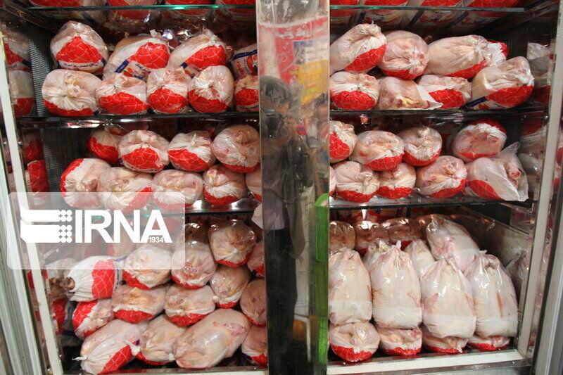 ذخیره و عرضه ۶۰۰ تن گوشت و مرغ منجمد در استان زنجان 