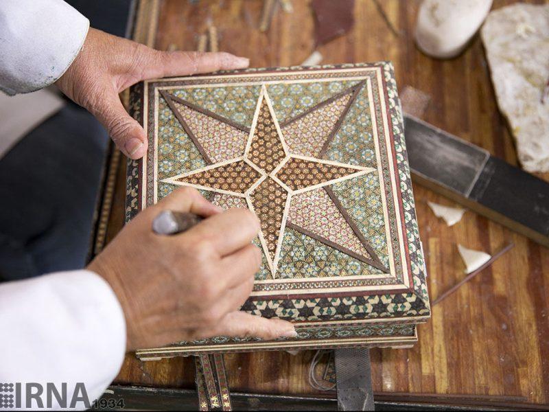 راه اندازی ۲۸۶ غرفه عیدانه صنایع دستی در فارس