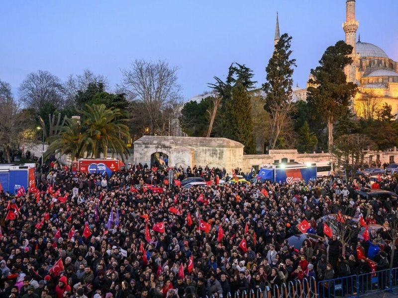 راهپیمایی اعتراضی گسترده در ترکیه پس از بازداشت رقیب اصلی اردوغان در انتخابات