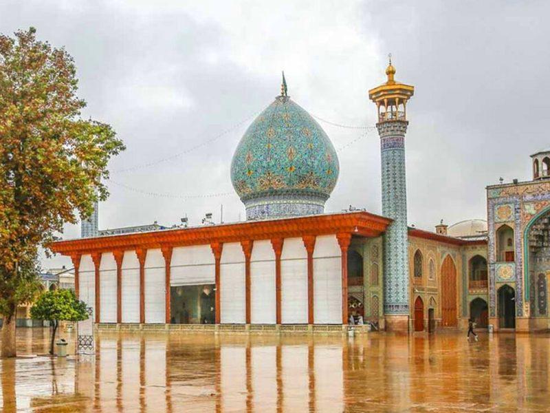 فیلم| هوای معنوی سومین حرم اهل بیت (ع) در هنگام تحویل سال