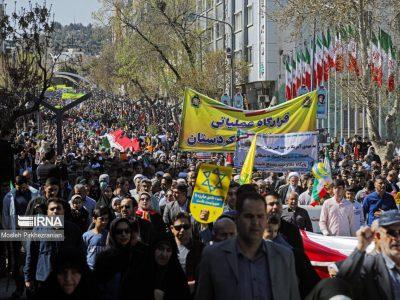 شرکت مردم در راهپیمایی روز قدس دفاع از حق آزادی و امنیت فلسطینی‌هاست
