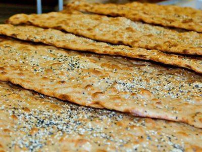 فرماندار: قیمت نان در سمنان تغییر نکرده است/ آزادپز شدن سه نانوایی سنگک + فیلم