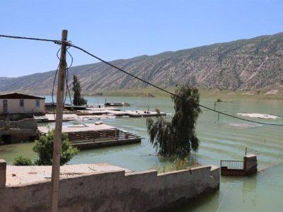 بالا آمدن آب سد سیمره راه چند روستای سیروان را تخریب کرد
