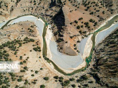 حل مشکلات چهارمحال و بختیاری به عنوان تامین کننده آب ضروری است