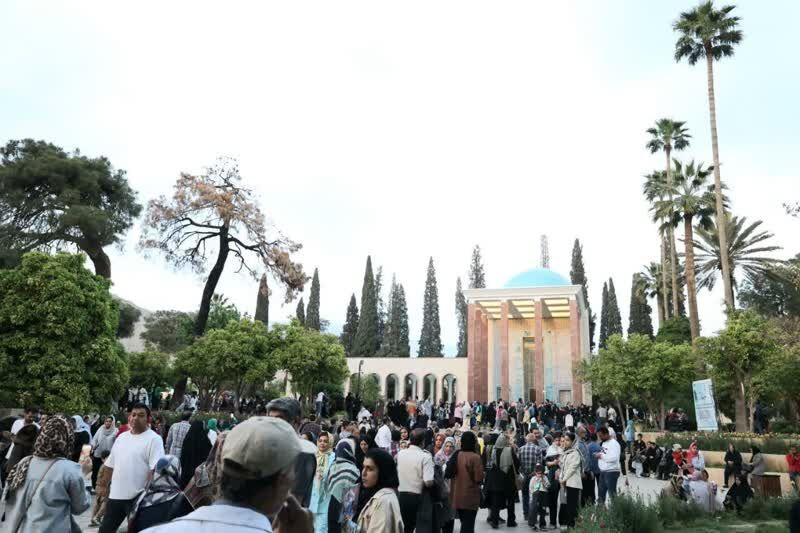 مشاور عالی وزیر فرهنگ: معرفی مفاخر کشور، نسل امروز را از هویت تاریخی‌ خود آگاه می‌کند