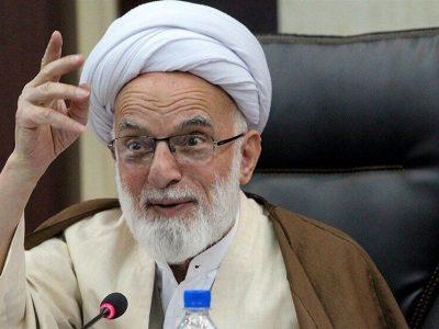 تبیین مبانی و اصول انقلاب مهمترین وظیفه نیروهای عقیدتی سیاسی است