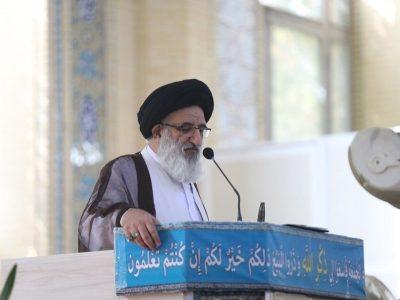 خطیب جمعه کرج: حفظ استقلال شعار محوری ایران اسلامی است