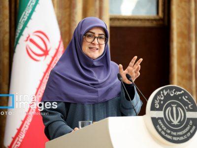 مهاجرانی: نگاه مادرانه زنان کارگر، ضامن اصلاح و آبادانی جامعه است
