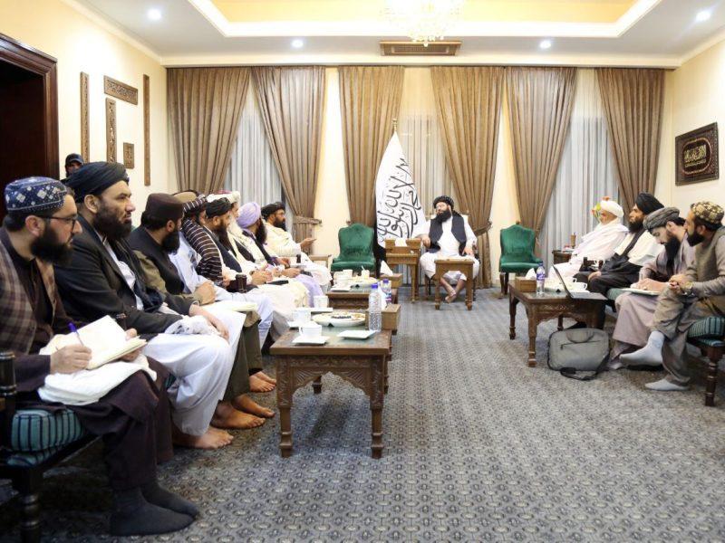 طالبان: حل چالش‌های مهاجران افغان نیازمند کمک جامعه‌ جهانی است