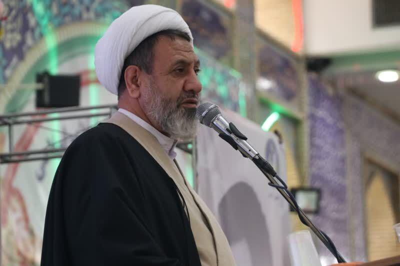 امام جمعه کرمان: ارتش فداکاری را در صحنه‌های مختلف به نمایش گذاشته است