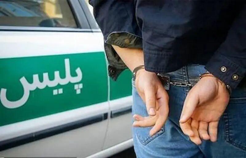 دستگیری جاعل حرفه‌ای با ۵۰۰ هزار دلار تقلبی در گیلان
