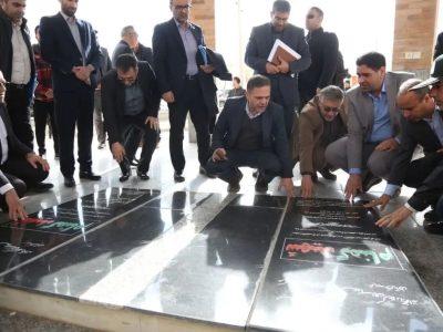 استاندار زنجان به مقام شامخ شهدای خدابنده ادای احترام کرد