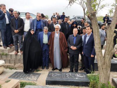 ادای احترام استاندار قزوین به مقام شامخ شهدای طارم سفلی
