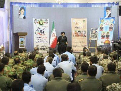 امام جمعه بیرجند: ارتش نماد ایستادگی در برابر ستمگران است