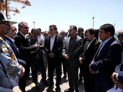 برای کاهش ماندگاری کالاها در بنادر تدبیر شود
