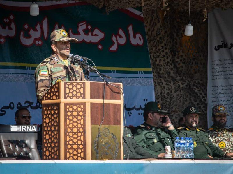 فرمانده قرارگاه عملیاتی لشکر ۵۸ ذوالفقار: بصیرت امام(ره) از انحلال ارتش جلوگیری کرد + فیلم