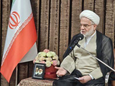 نماینده ولی فقیه در کردستان: کیفیت برنامه‌های دهه کرامت مقدم بر کمیت باشد