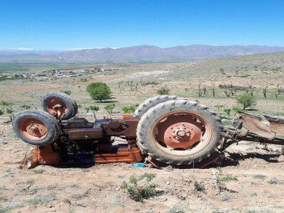 واژگونی تراکتور در تفرش جان راننده را گرفت