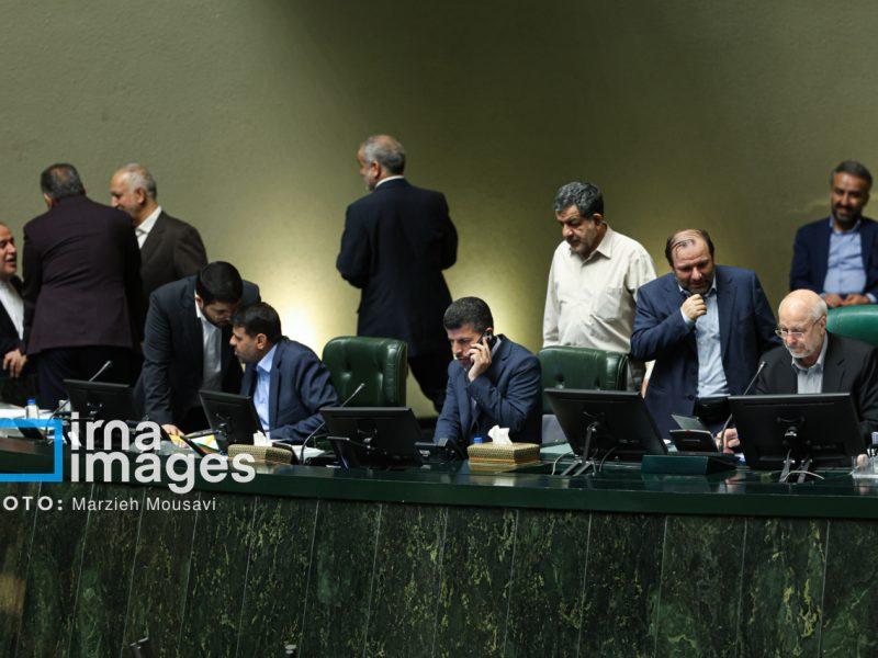 مجلس با فوریت تغییر ساعت رسمی کشور مخالفت کرد
