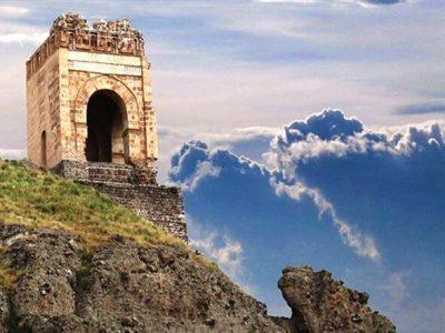 قلعه ضحاک فرصت سرمایه‌‎گذاری حوزه گردشگری آذربایجان‌شرقی است