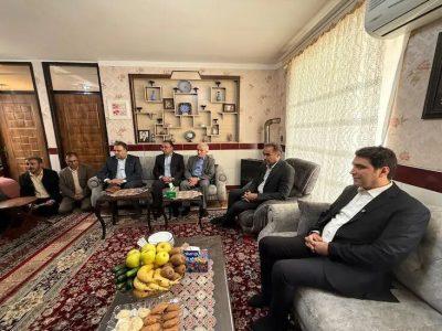 استاندار کردستان: دیدارو تکریم از خانواده شهدا رسالت اصلی مدیران است