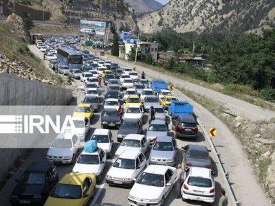 ترافیک ۱۰ کیلومتری در جاده چالوس/ تردد خودرویی در هراز سنگین است