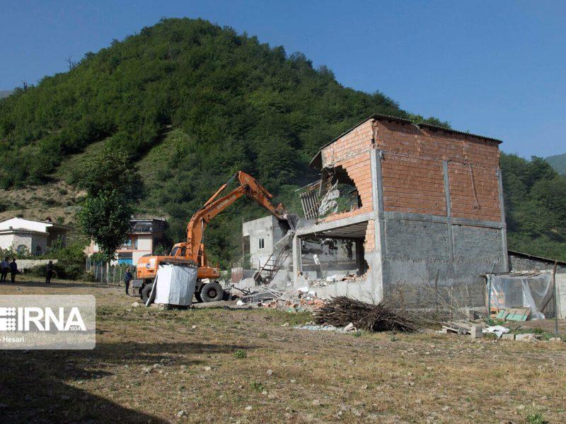 ۱۳۵ بنای غیر مجاز در اراضی کشاورزی بابل تخریب شد
