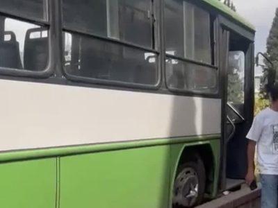 نوجوانی پشت فرمان اتوبوس شهری در کرمان نشست و حادثه‌ آفرید