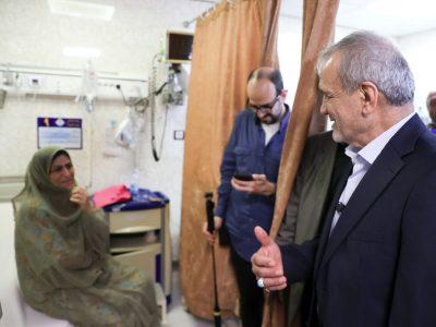 عیادت رییس‌جمهور از مجروحان حادثه بندر شهید رجایی