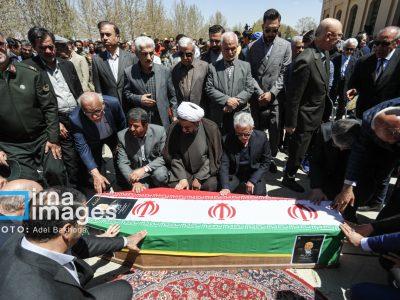 تشییع پیکر «اکبر اعتماد»