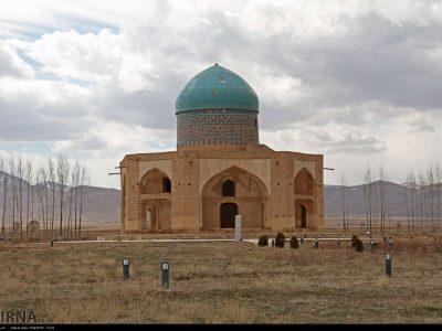 بنای تاریخی ملاحسن کاشی بر اثر بارندگی‌ها در حال تخریب نیست