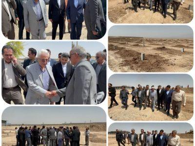 بازدید مسئولان استانی و شهرستانی از گلخانه ۱۰۰ هکتاری دوین