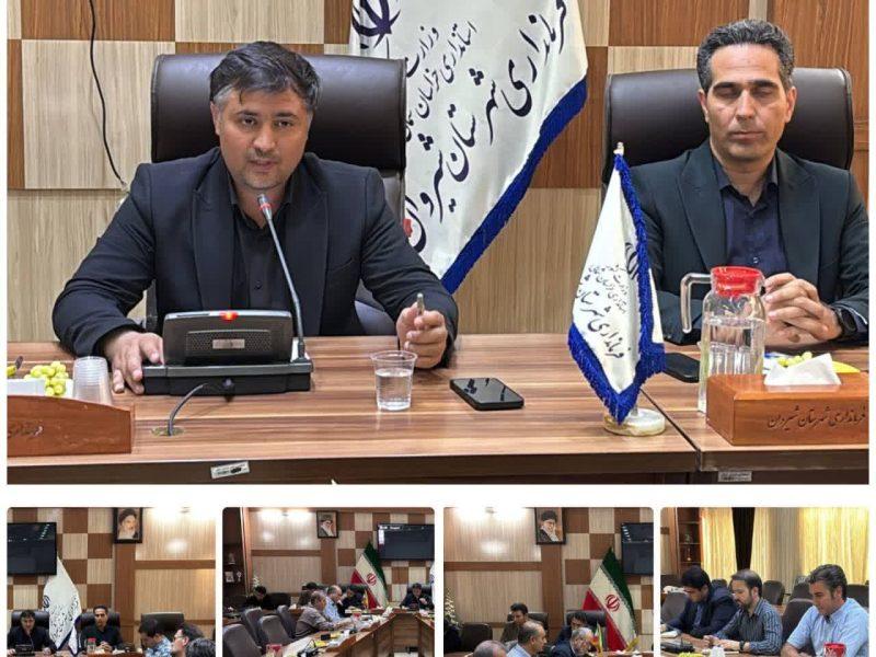 نشست خبری به مناسبت آغاز هفته دولت، دکتر احمدی فرماندار شیروان با تشریح دستاوردهای یکساله و برنامه‌های آتی شهرستان، بر اولویت‌های راهبردی توسعه منطقه تأکید کرد.