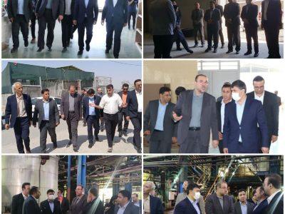 بازدید معاون وزارت صمت به همراه فرماندار شیروان از واحدهای تولیدی شهرستان