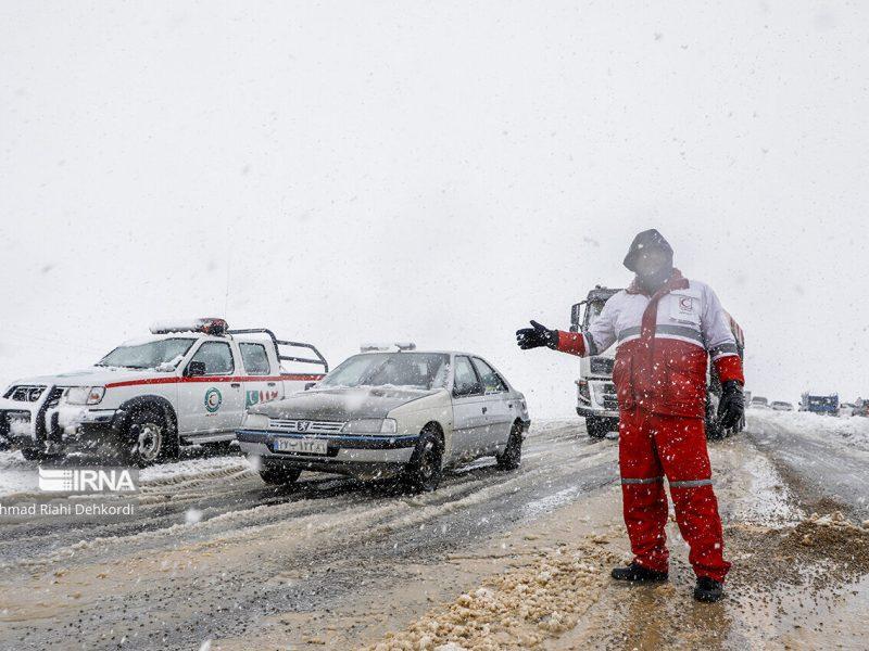 امدادرسانی هلالاحمر به ۸۴۰۰ نفر در برف و سیلاب/ چهار کشته و هشت مفقودی