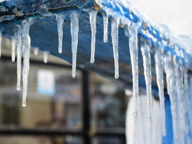 استقرار هوای سرد و یخبندان در کرمانشاه/ دما در برخی مناطق به منفی ۱۴ میرسد