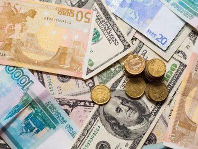 کارشناس روس: «روبل» قهرمان سال روسیه بود