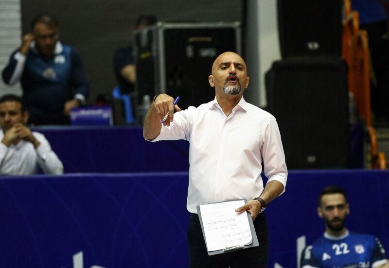 سرمربی استقلال: دستمان بسته است، بازیکن خوب نداریم