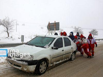 امدادرسانی به ۱۷ هزار نفر در برف و سیلاب/ ۹ فوتی و ۱۵ مصدوم