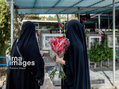 فرزندان شهدای قشم در کنار پدران آسمانی خود روز پدر را جشن میگیرند