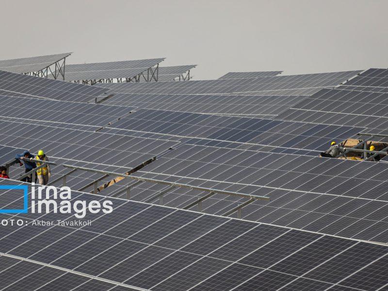 غضنفری: ایجاد ۱۵ هزار مگاوات برق خورشیدی و بادی در دستور کار است