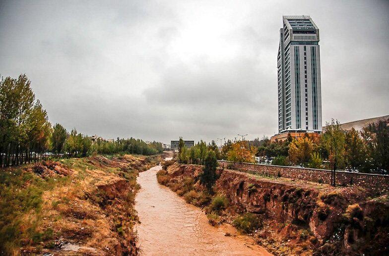 بارندگیهای سامانه اخیر در فارس؛ فیروزآباد با ۱۷۳ میلیمتر رکورددار شد، کازرون کمترین بارش