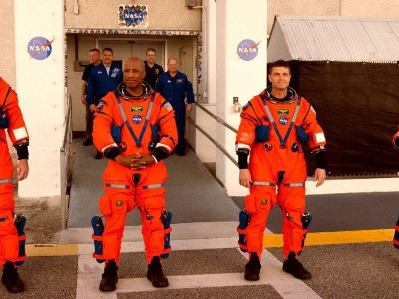 تمرین پایانی برای یک سفر تاریخی: چهار فضانورد آماده پرواز به دور ماه