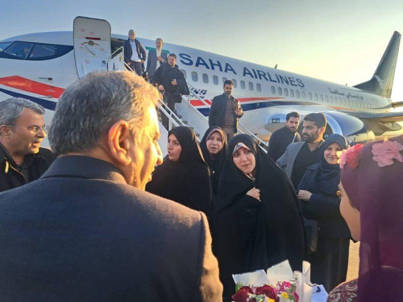 معاون رئیس جمهور در امور زنان و خانواده وارد شیراز شد