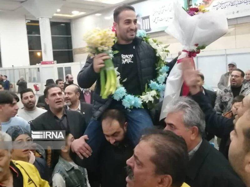 فیلم | قهرمان جهان: مسئولان به ورزش زورخانه‌ای بها دهند تا در المپیک بدرخشیم