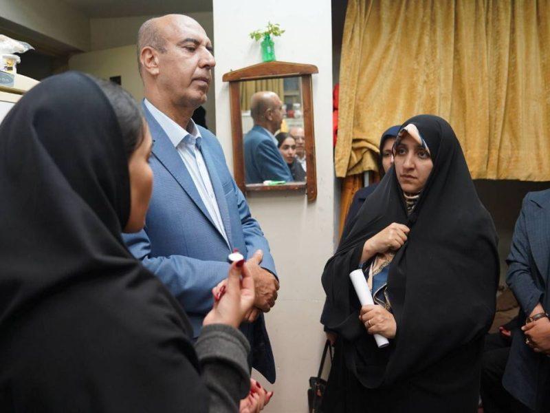 حضور معاون رئیس‌جمهور در خوابگاه دانشجویان دانشگاه شیراز