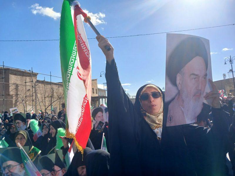 فیلم| یکصدا شدن نسلهای انقلاب در سالروز حماسه نهم دیماه در فارس