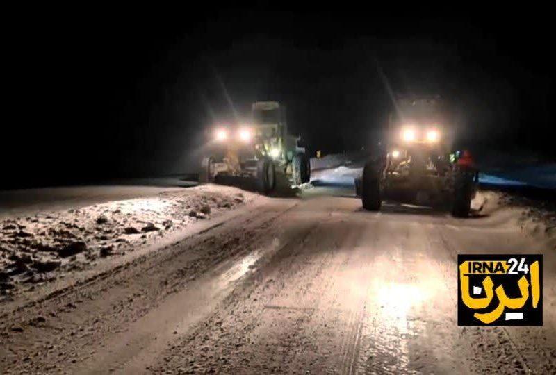 یخزدگی و لغزندگی جادههای سمنان؛ هشدار راهداری به رانندگان محورهای کوهستانی + فیلم
