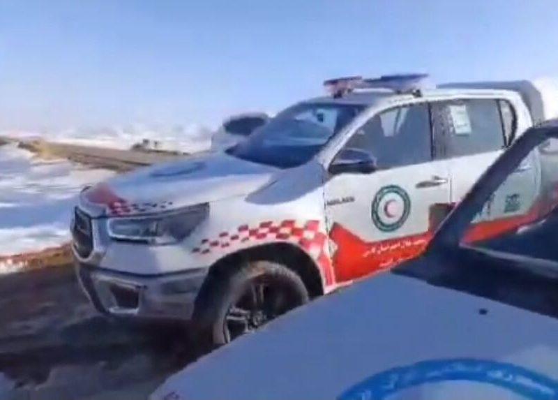 نجات جان پنج نفر در منطقه صعبالعبور بل با تلاش امدادگران هلالاحمر فارس
